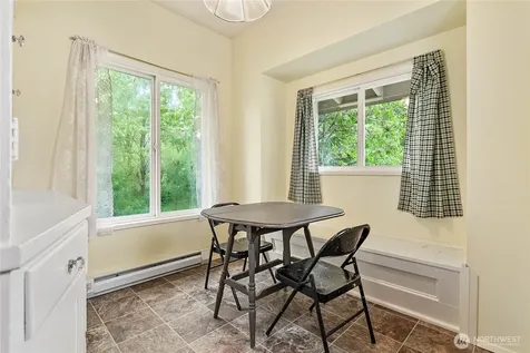 5473 Strand Road Deming WA 98244