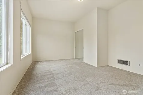 5473 Strand Road Deming WA 98244