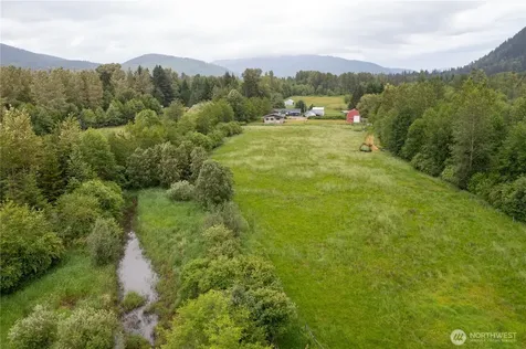 5473 Strand Road Deming WA 98244