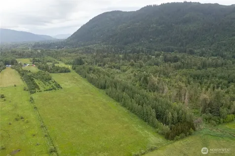 5473 Strand Road Deming WA 98244