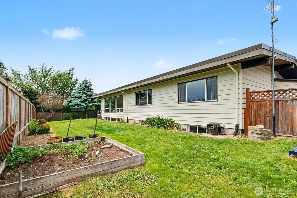 211 15th Street Snohomish WA 98290