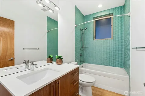 2114 E James Street Seattle WA 98122