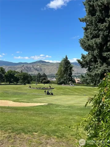 225 19th Street NE East Wenatchee WA 98802