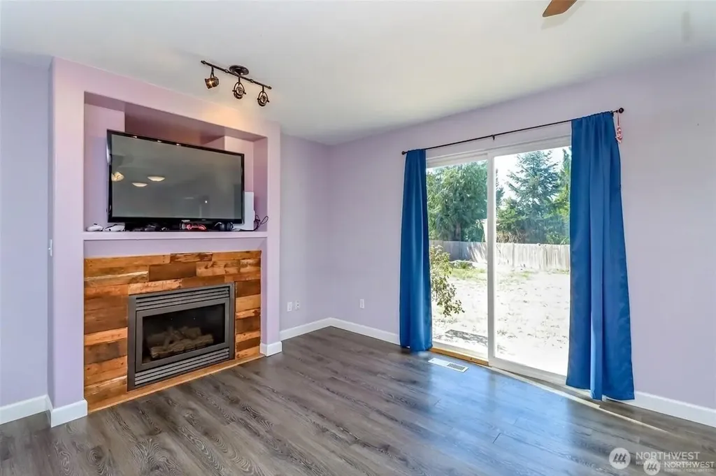 2516 Harts Lake Road S Roy WA 98580