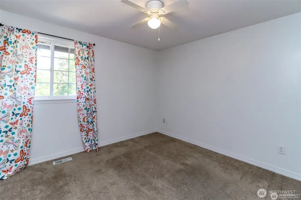 2516 Harts Lake Road S Roy WA 98580