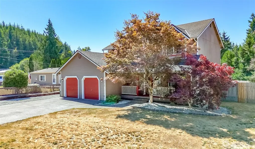 2516 Harts Lake Road S Roy WA 98580