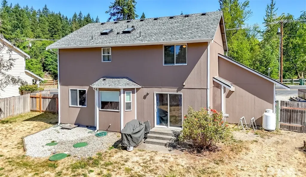 2516 Harts Lake Road S Roy WA 98580