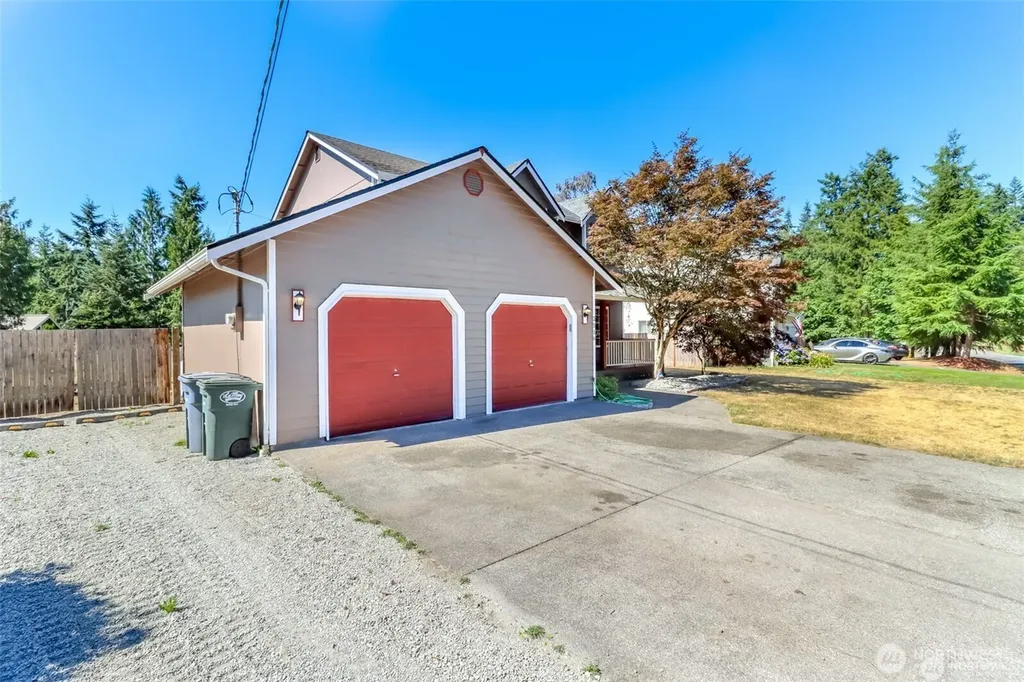 2516 Harts Lake Road S Roy WA 98580