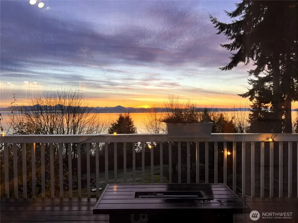 663 Vesper Way Camano Island WA 98282