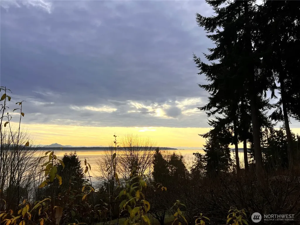 663 Vesper Way Camano Island WA 98282
