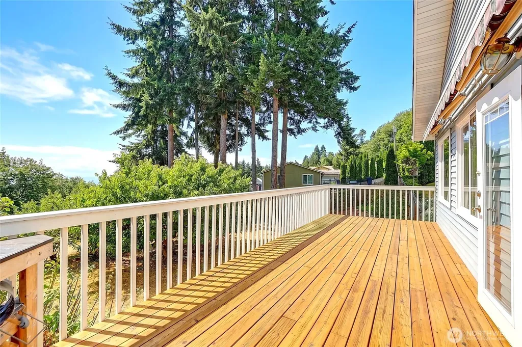 663 Vesper Way Camano Island WA 98282
