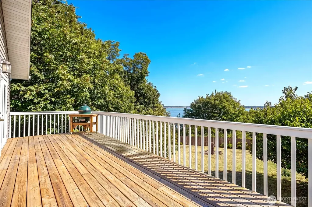 663 Vesper Way Camano Island WA 98282