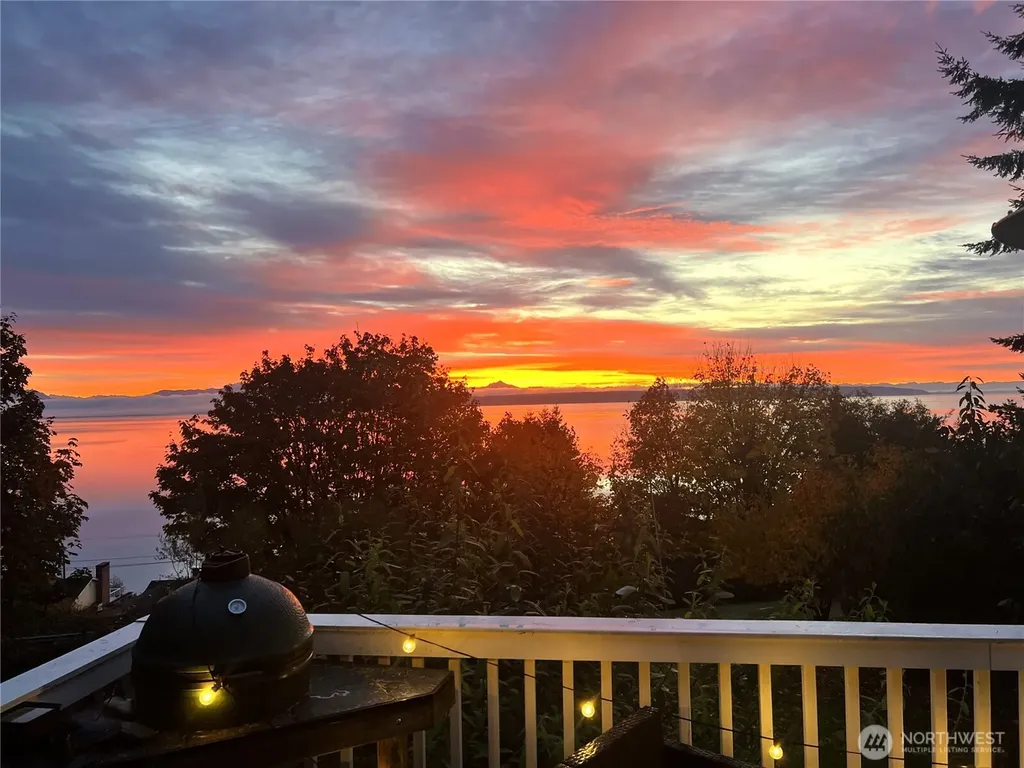 663 Vesper Way Camano Island WA 98282