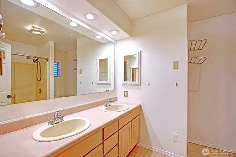 663 Vesper Way Camano Island WA 98282