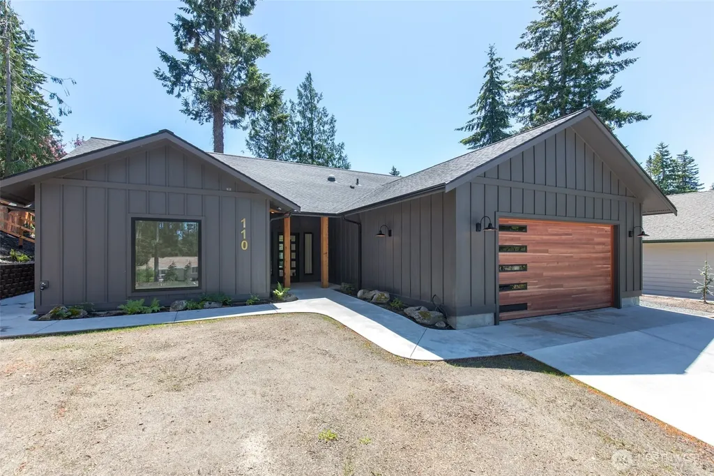 110 Hogans Vista Sequim WA 98382