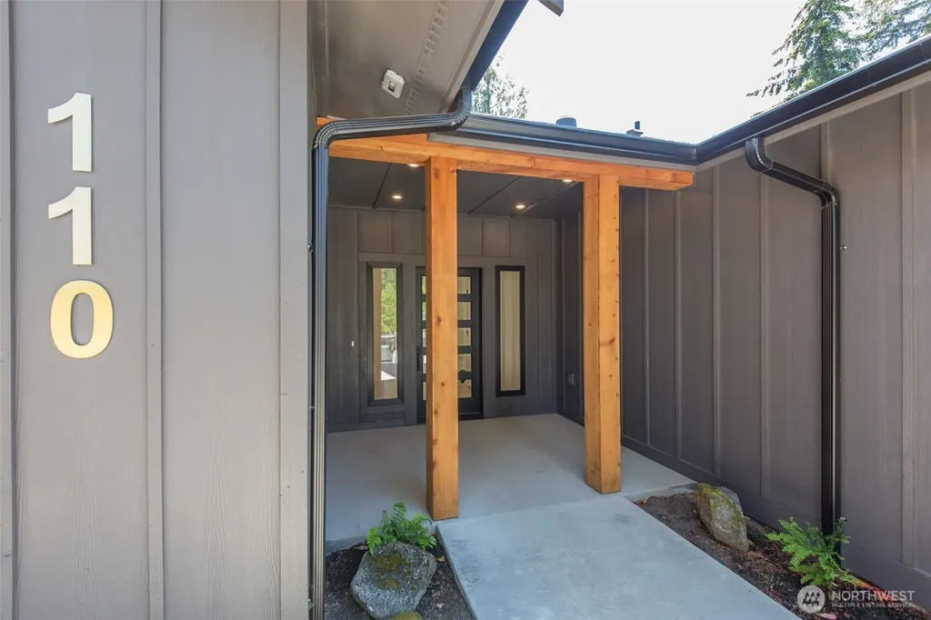 110 Hogans Vista Sequim WA 98382