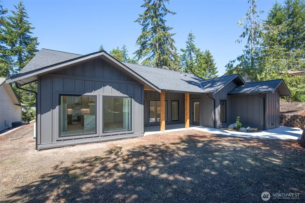 110 Hogans Vista Sequim WA 98382
