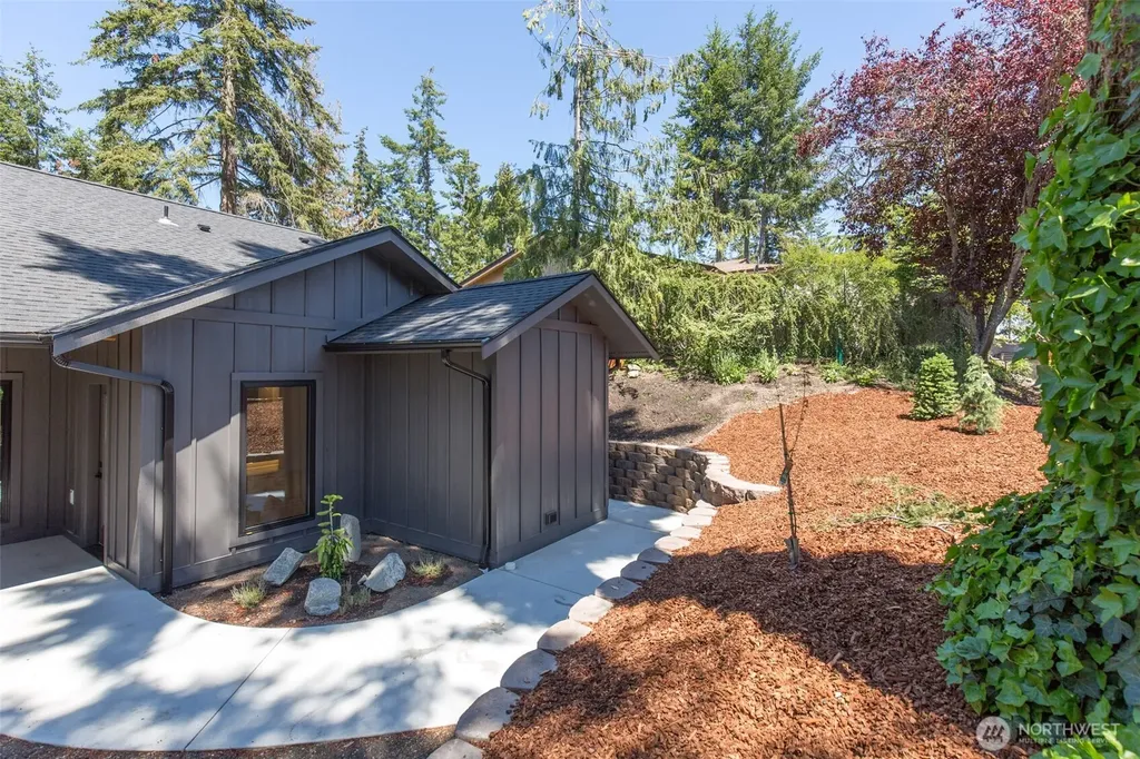 110 Hogans Vista Sequim WA 98382