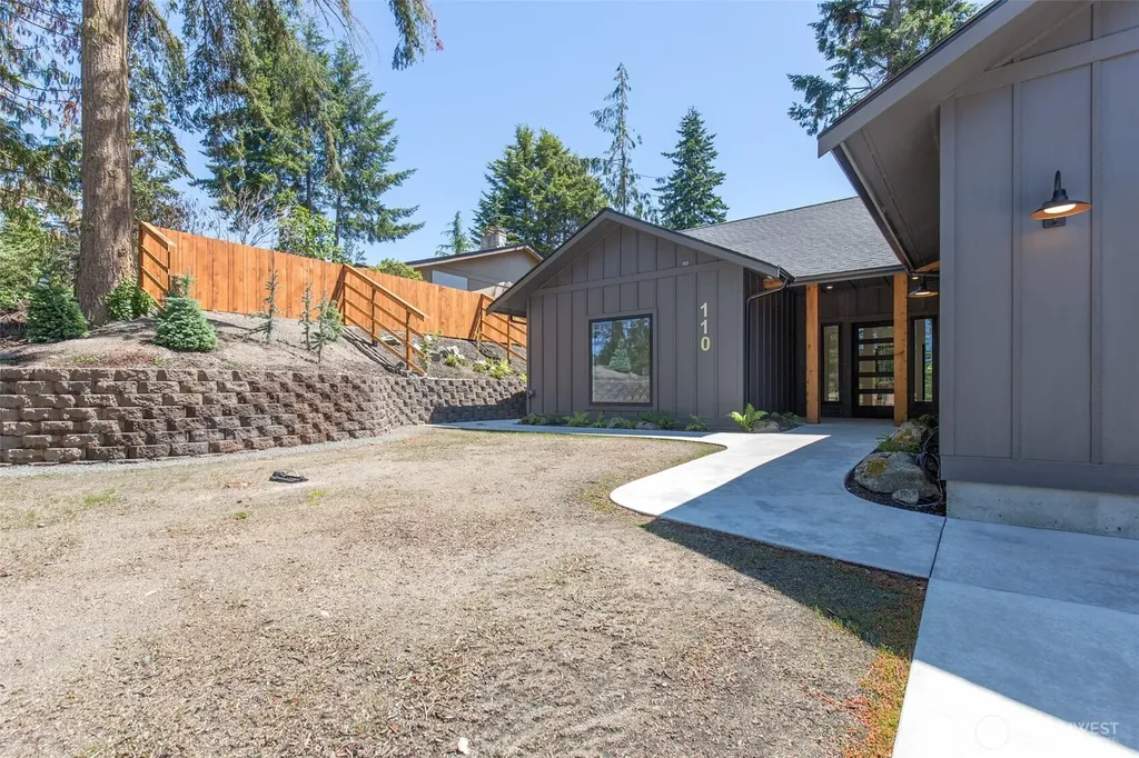 110 Hogans Vista Sequim WA 98382
