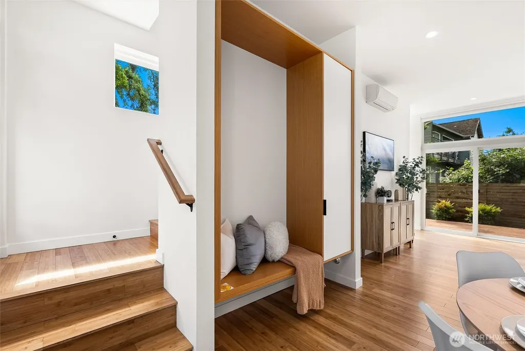1821 S Lane Street Seattle WA 98144