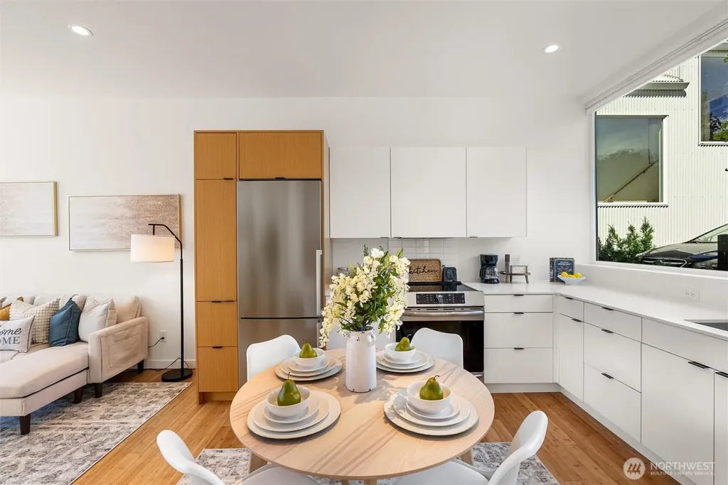 1821 S Lane Street Seattle WA 98144