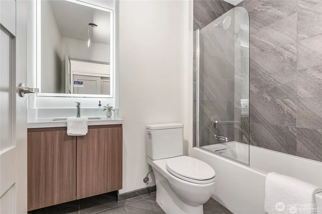1019 Granary Avenue Bellingham WA 98225