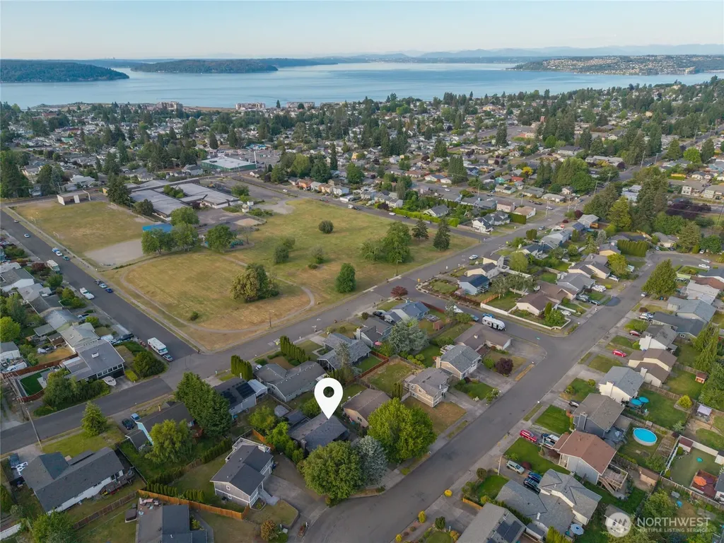 6125 N 41st Street Tacoma WA 98407