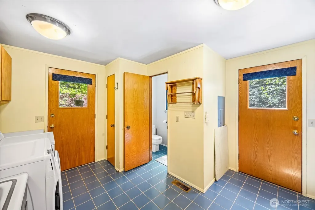 24703 NE State Route 3 Belfair WA 98528
