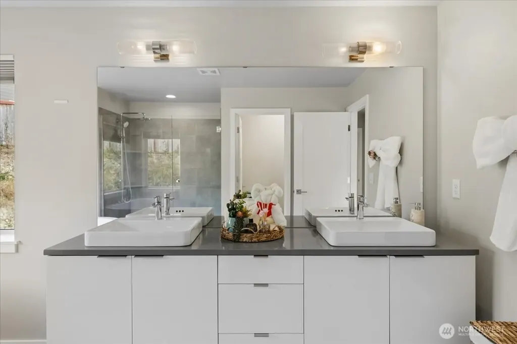 4846 Amherst Way SW Port Orchard WA 98367
