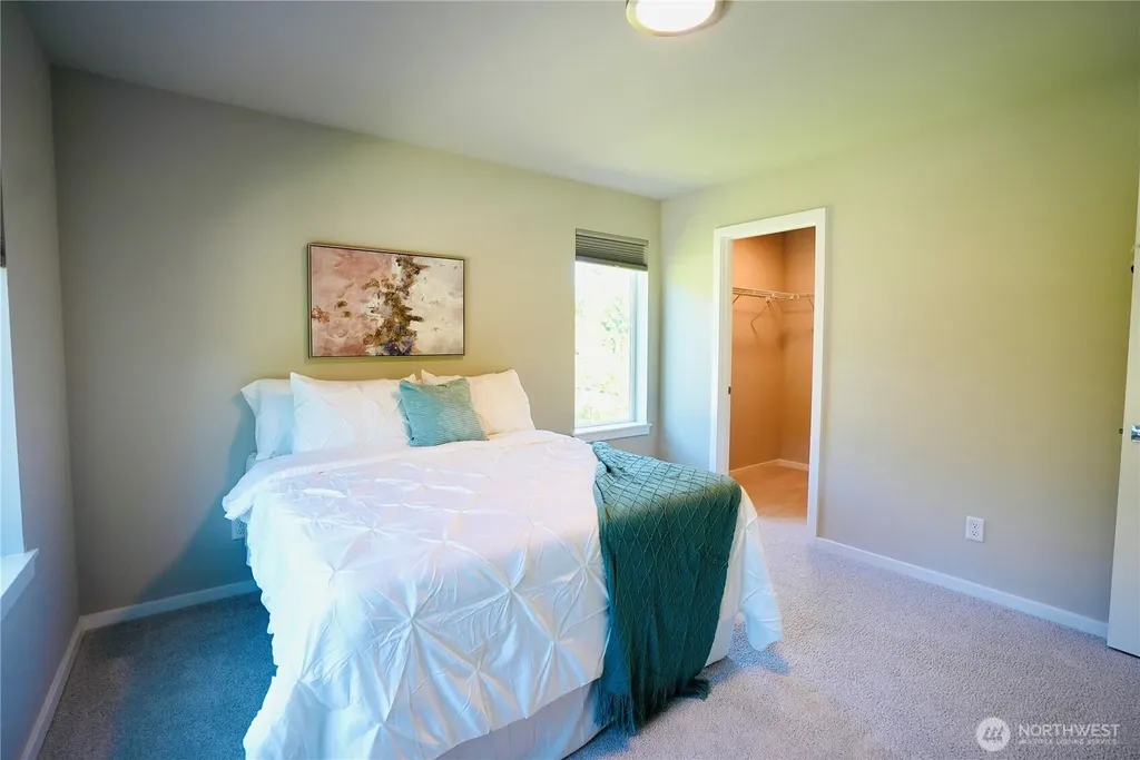 4846 Amherst Way SW Port Orchard WA 98367