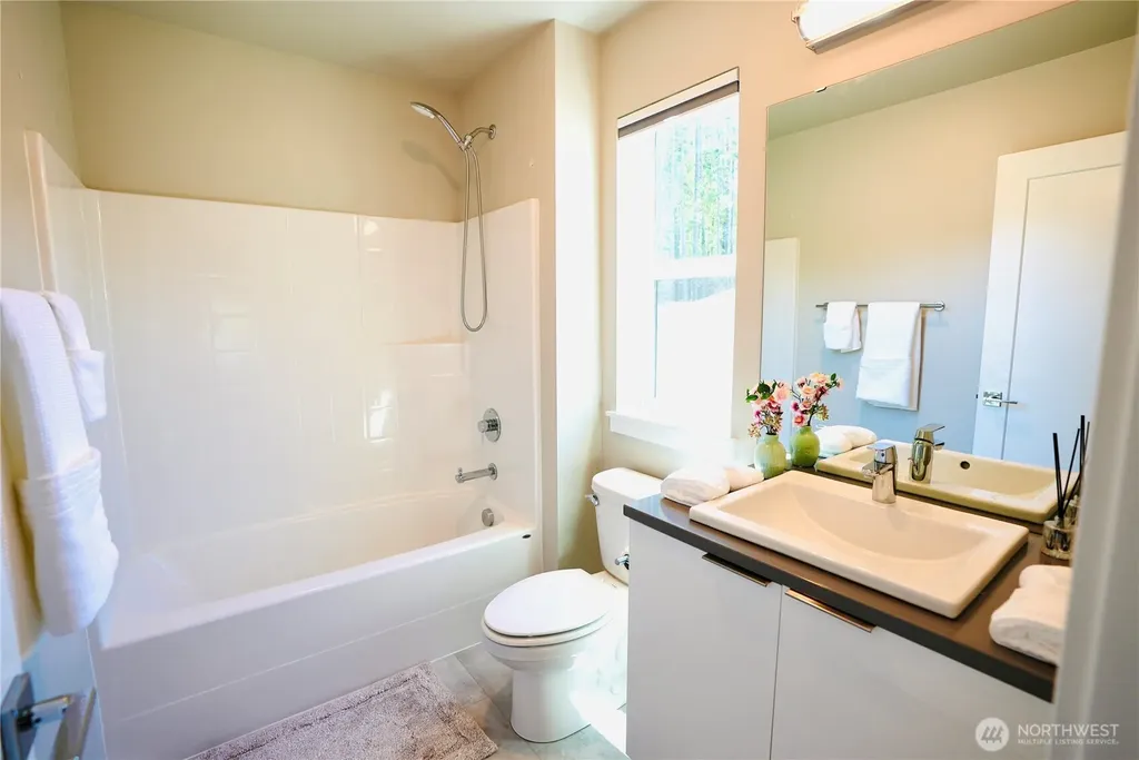 4846 Amherst Way SW Port Orchard WA 98367