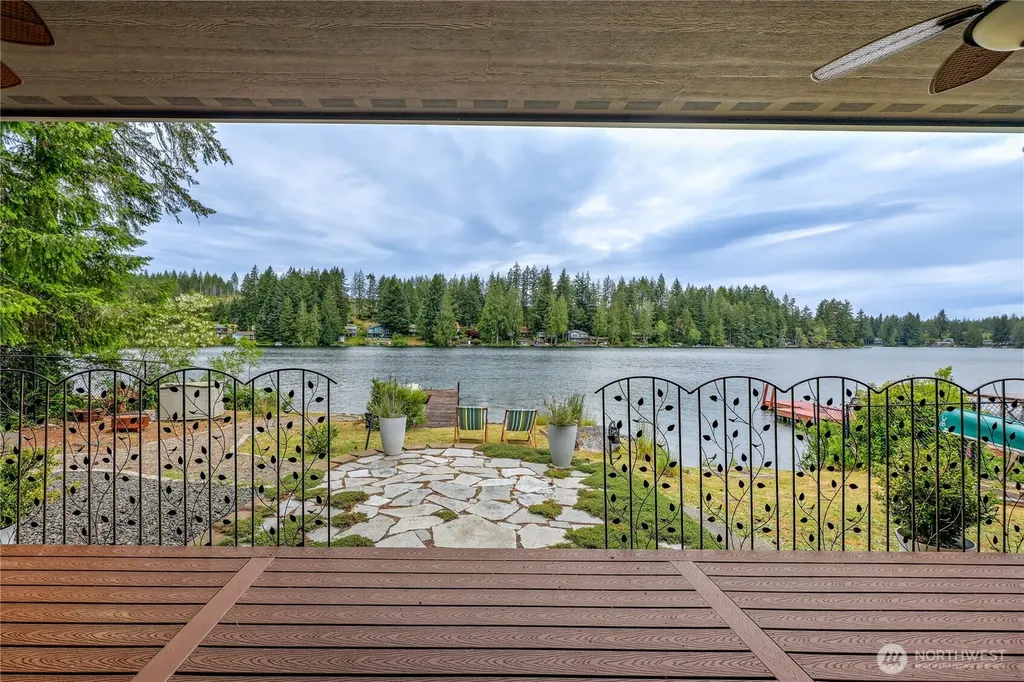 380 E Benson Lake Road Grapeview WA 98546