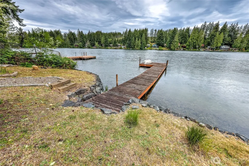 380 E Benson Lake Road Grapeview WA 98546