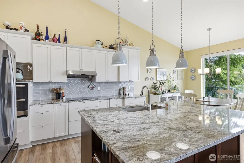 380 E Benson Lake Road Grapeview WA 98546
