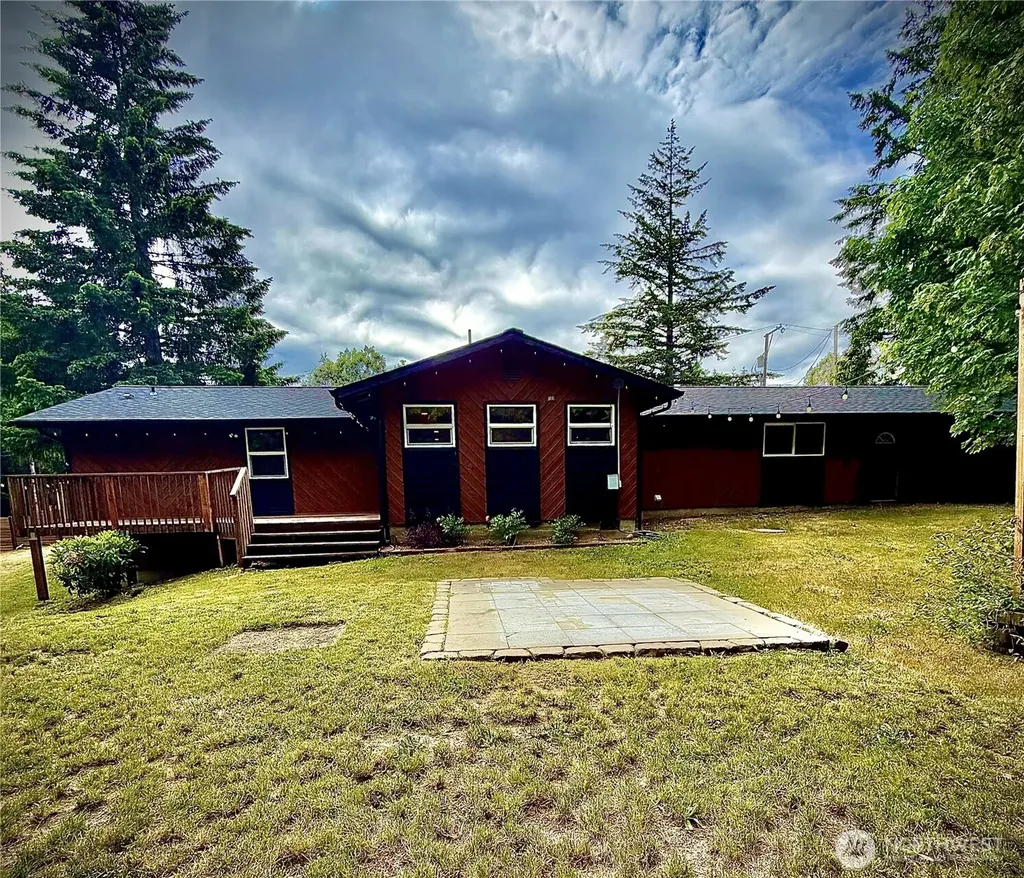 31 SE Campfire Court Shelton WA 98584
