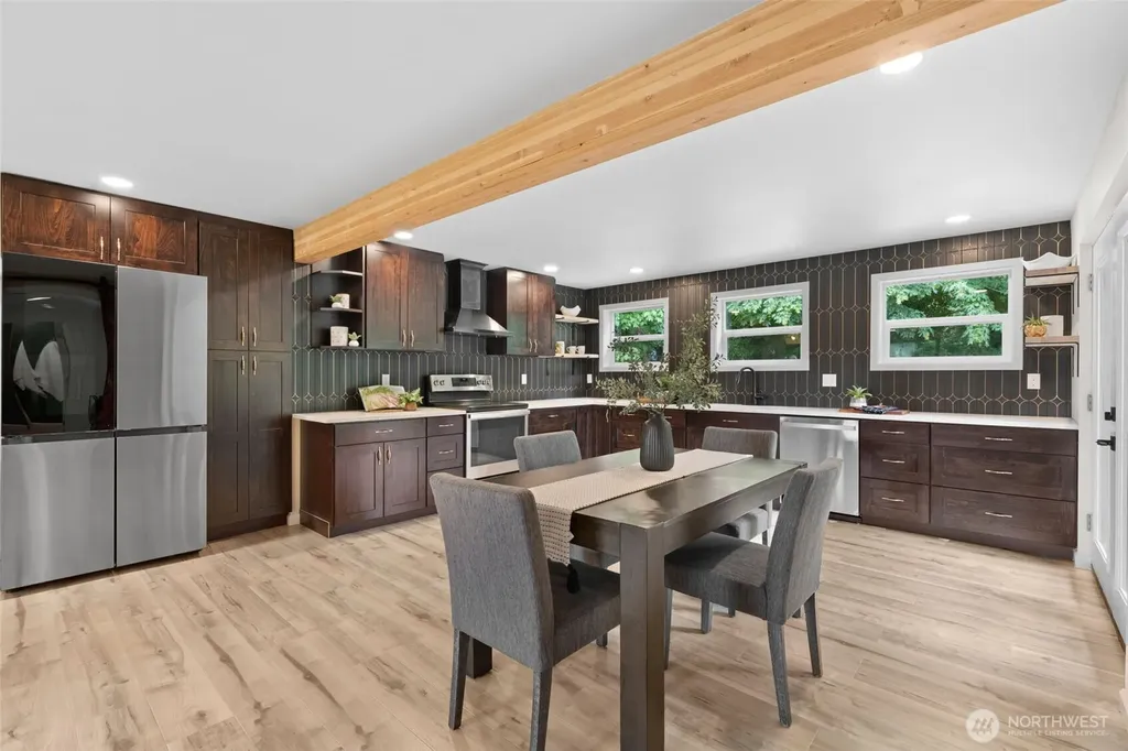 31 SE Campfire Court Shelton WA 98584