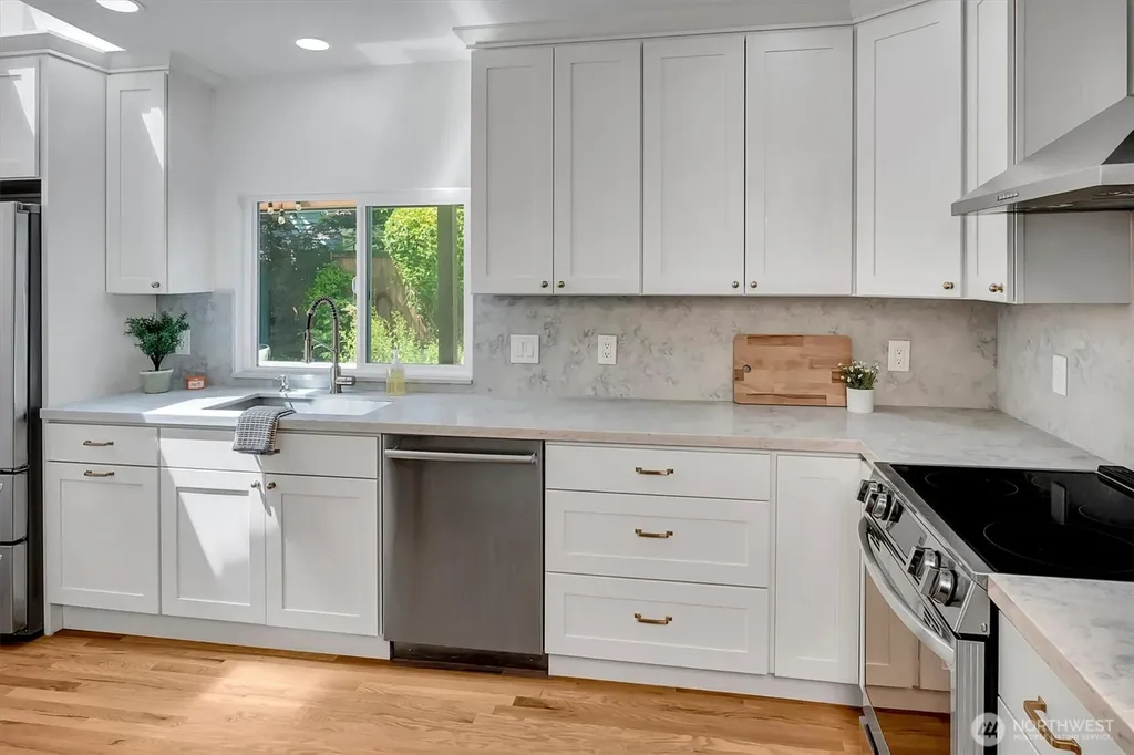 3437 38th Avenue SW Seattle WA 98126