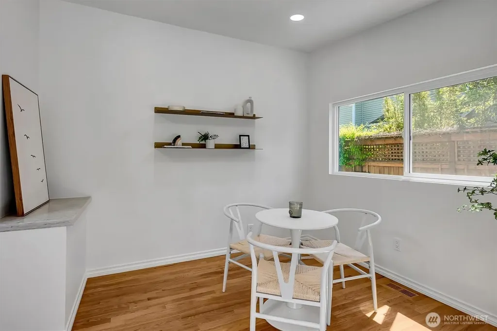 3437 38th Avenue SW Seattle WA 98126