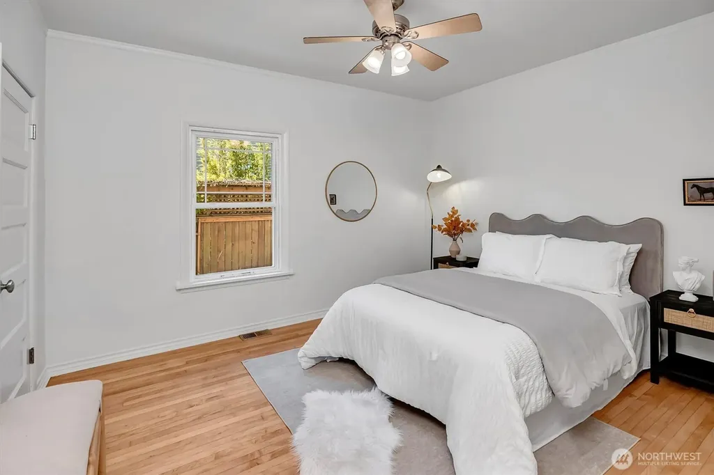 3437 38th Avenue SW Seattle WA 98126