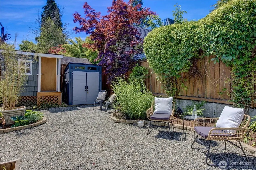 3437 38th Avenue SW Seattle WA 98126