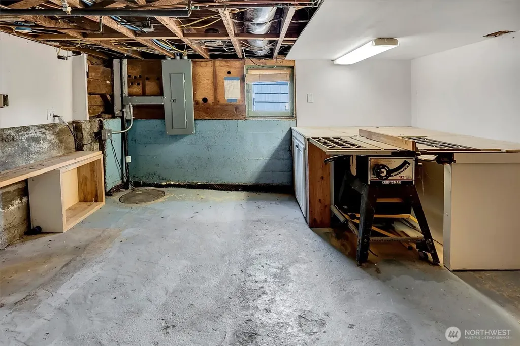3437 38th Avenue SW Seattle WA 98126