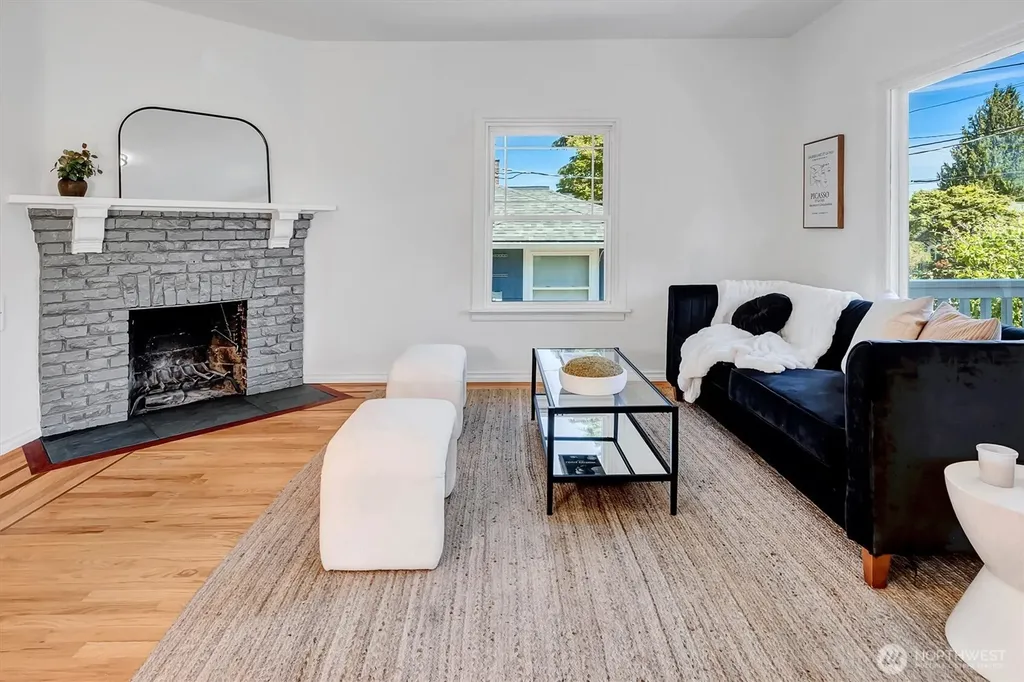 3437 38th Avenue SW Seattle WA 98126