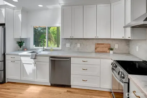 3437 38th Avenue SW Seattle WA 98126