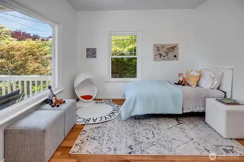 3437 38th Avenue SW Seattle WA 98126