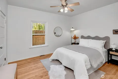 3437 38th Avenue SW Seattle WA 98126