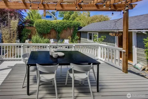 3437 38th Avenue SW Seattle WA 98126