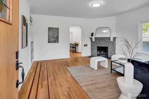3437 38th Avenue SW Seattle WA 98126