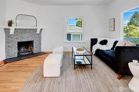 3437 38th Avenue SW Seattle WA 98126