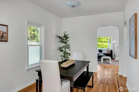 3437 38th Avenue SW Seattle WA 98126