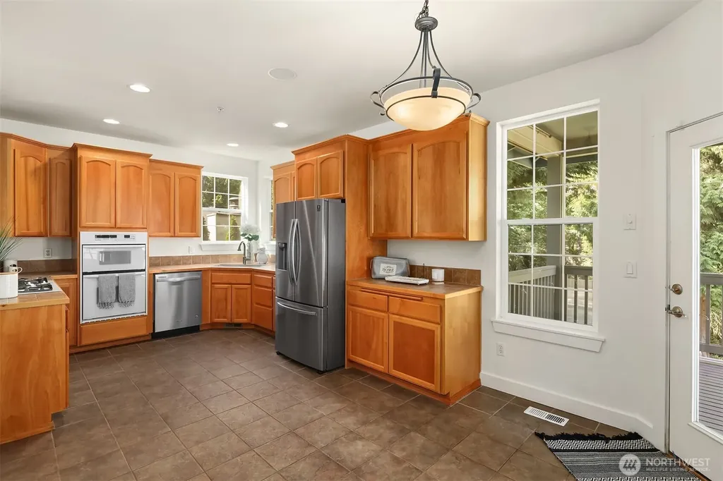 26326 222nd Avenue SE Maple Valley WA 98038